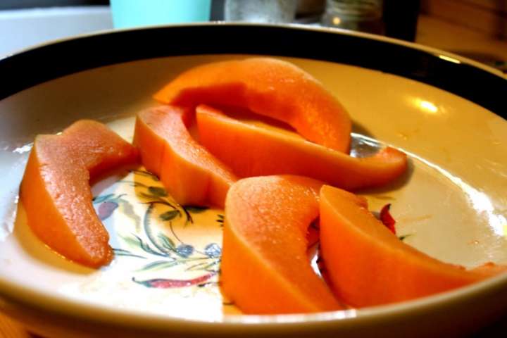 mettre de l’orange dans son assiette, c’est se prémunir contre les accidents vasculaires et donner les moyens à son organisme de lutter contre les maladies cardiaques en réduisant le cholestérol !