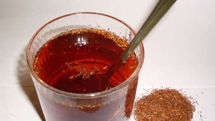 Le rooibos s’utilise aussi aisément que le thé, et il en devient une boisson agréable et désaltérante.